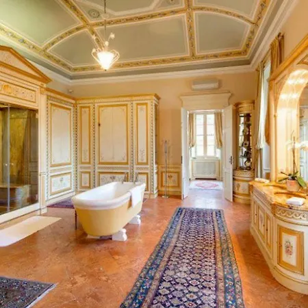 Вилла La Passalacqua Мольтрасио